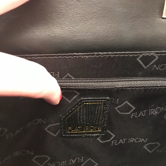 Flat Iron Handbag - Picture 8 of 9